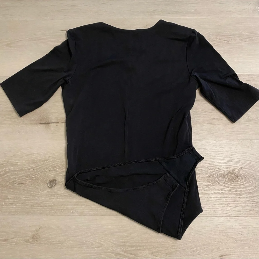 Everlane Short-Sleeve Crew Neck Bodysuit, Black, Size Small - Picture 3 of 7